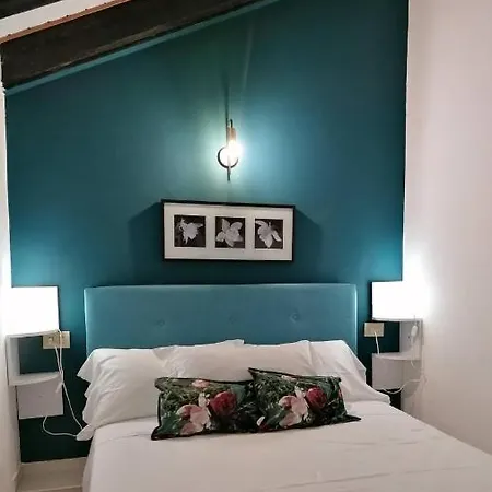 Mercanti Attic 2 Apartment Milan