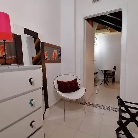 Apartment Mercanti Attic 2 *